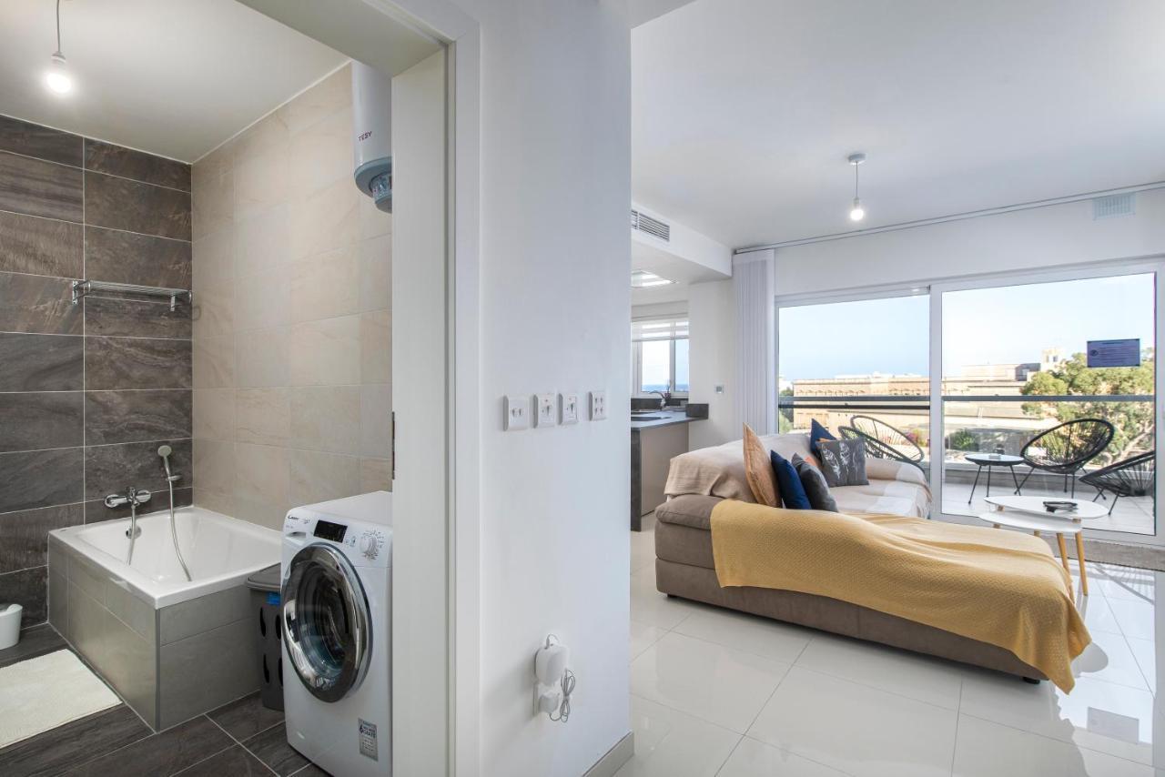 Spacious, Modern & Cosy 2 Bedroom 2 Bathroom Apartment - St. Julians Saint Julian's Exterior photo